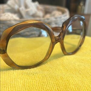 Stylish Brown Oversized Sunglasses